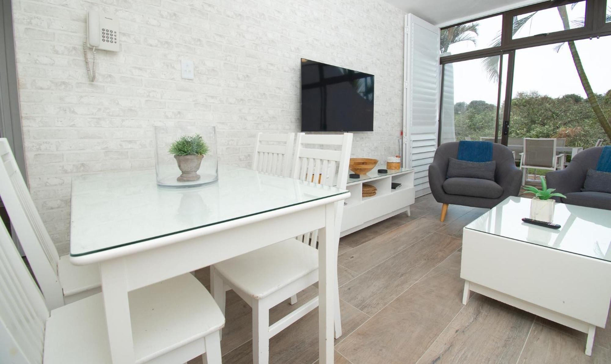 128 Breakers Umhlanga Rocks Private Apartment *