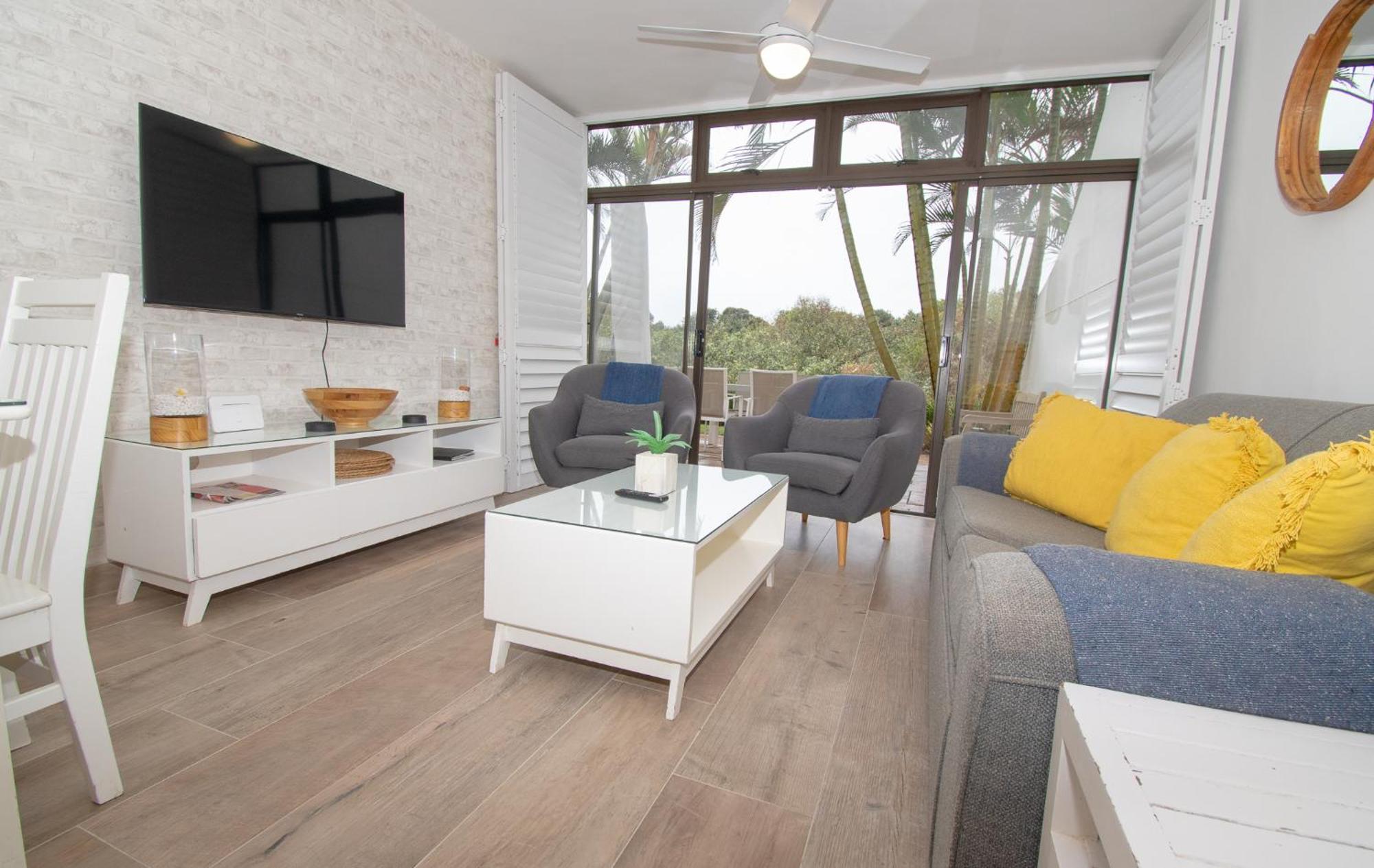 128 Breakers Umhlanga Rocks Private Apartment *